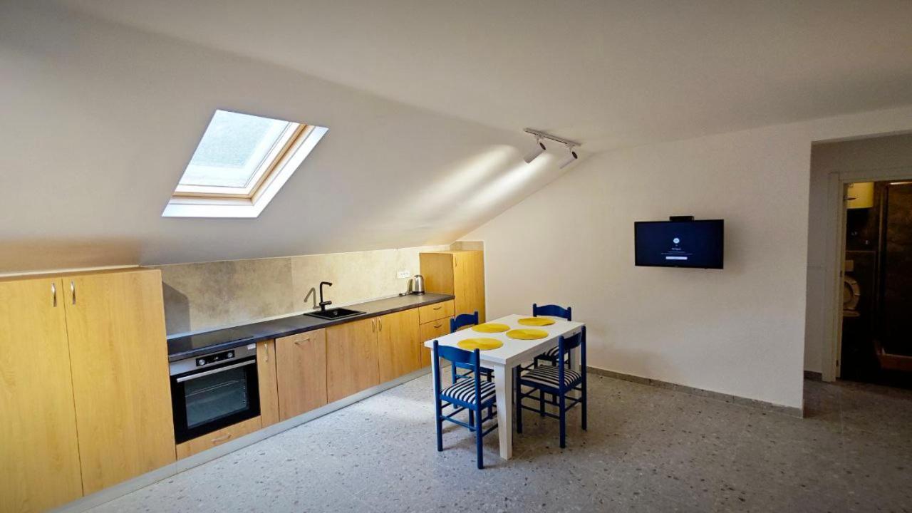 Apartmani Radovic Bijela Zewnętrze zdjęcie